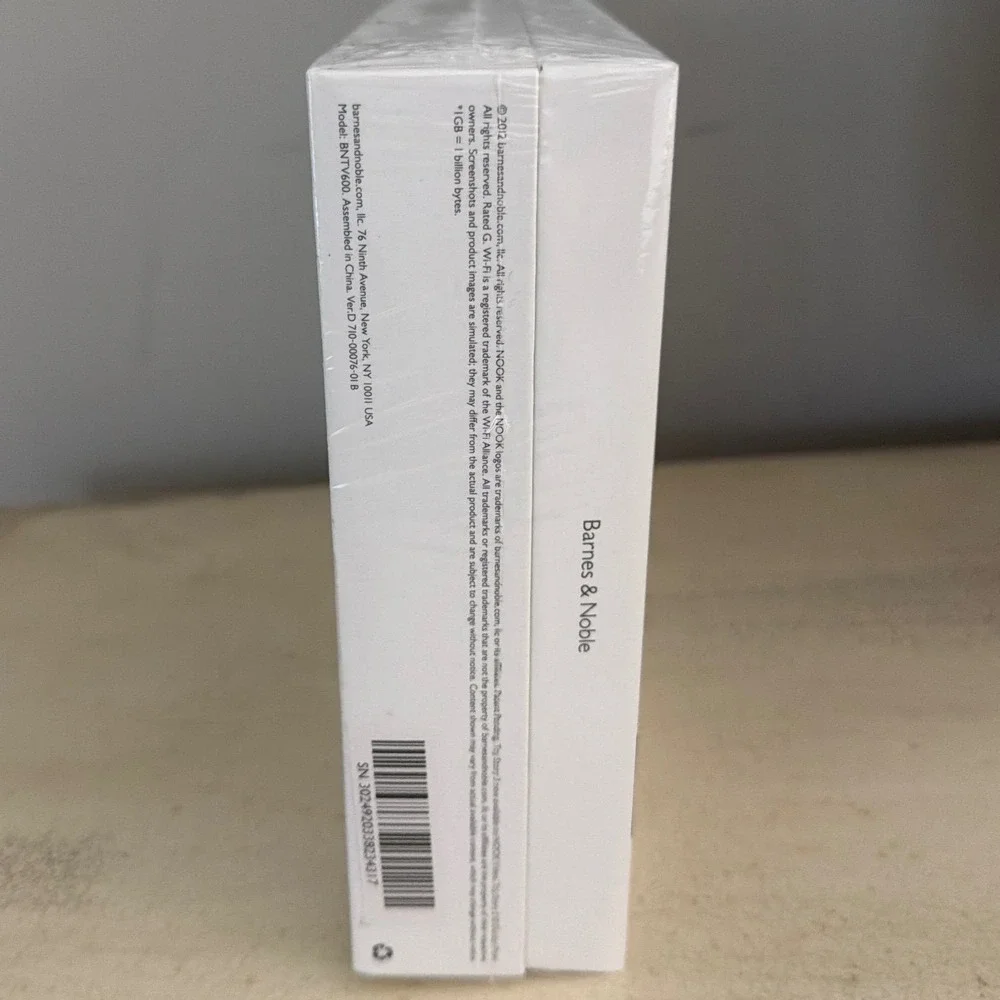Barnes & Noble Nook HD+ 32GB 9in Tablet BNTV600 Smoke Black New Sealed